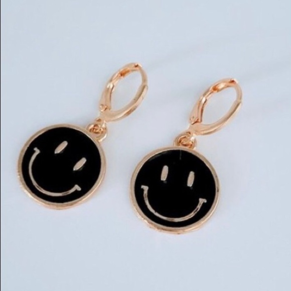 Happy Face Earrings - Brand New
 
 - Size: 1.25 Inches High / 0.4 inches Wide